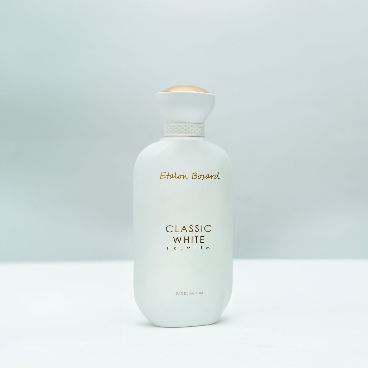 "CLASSIC WHITE PREMIUM perfume bottle – luxurious women’s fragrance with bergamot, rose, musk, and caramel notes by Armondae"