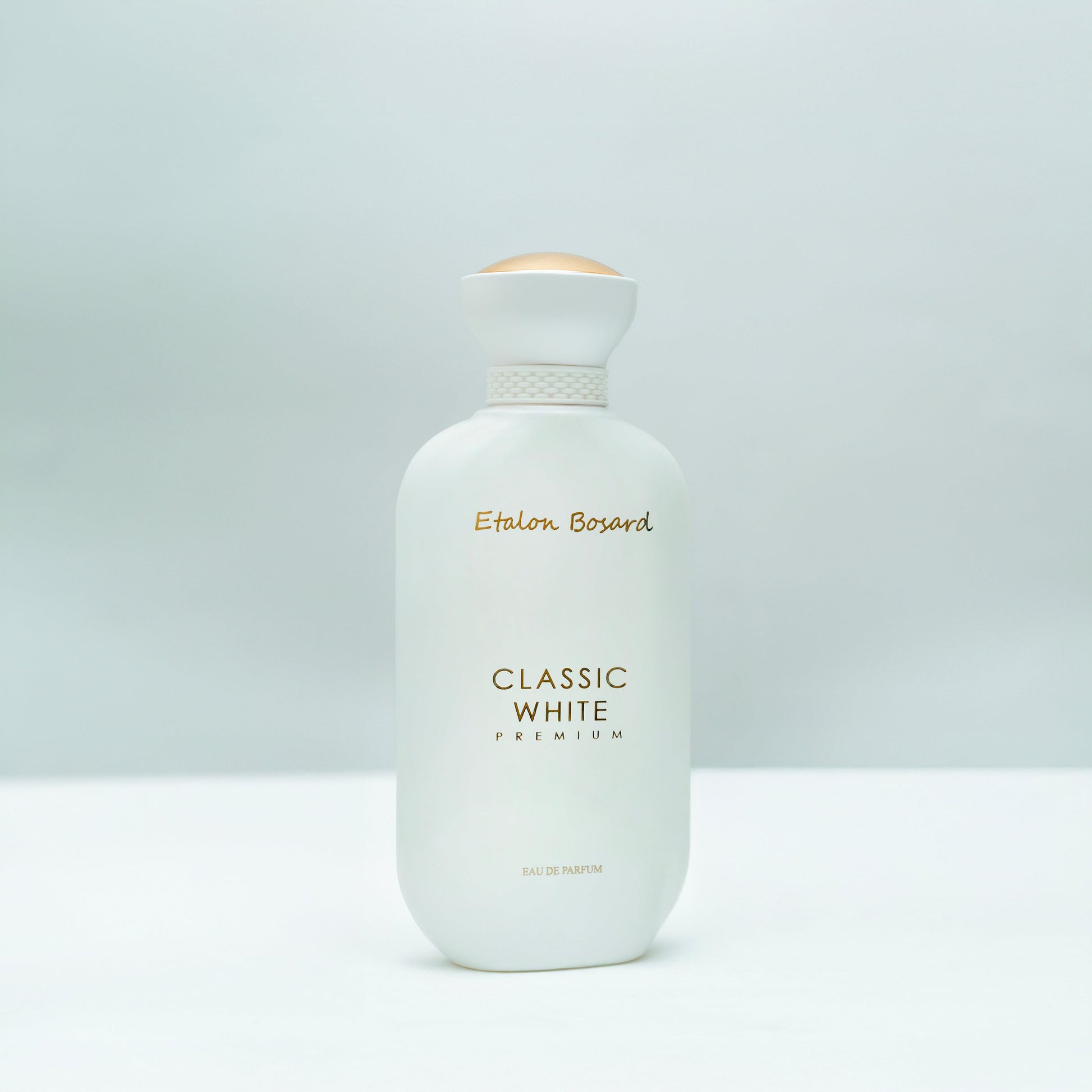 "CLASSIC WHITE PREMIUM perfume bottle – luxurious women’s fragrance with bergamot, rose, musk, and caramel notes by Armondae"